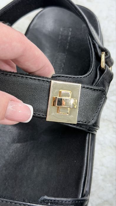 Шкіряні босоніжки сандалі Steve Madden Mona