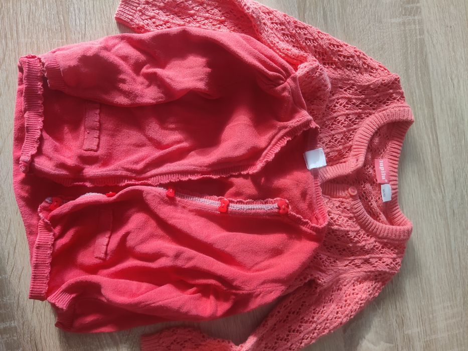 Sweter (3 sztuki)  w rozmiarze 92