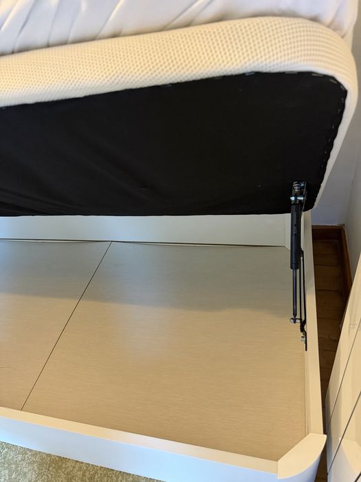 Vende-se cama 180 × 90 cm — 50 €