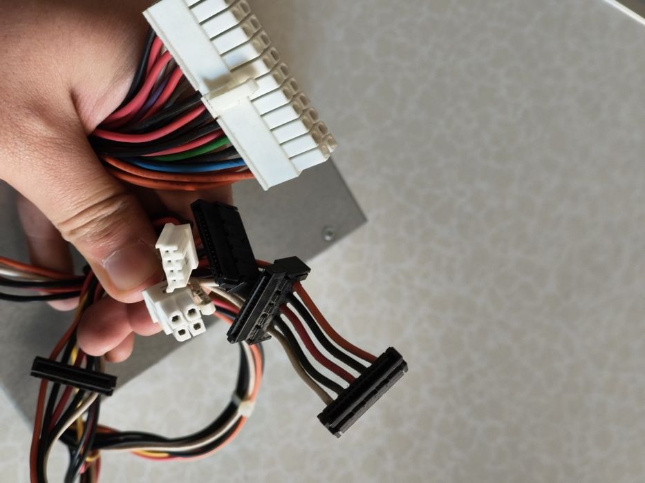 Fonte Dell 240W - testada e a funcionar64740752098690122