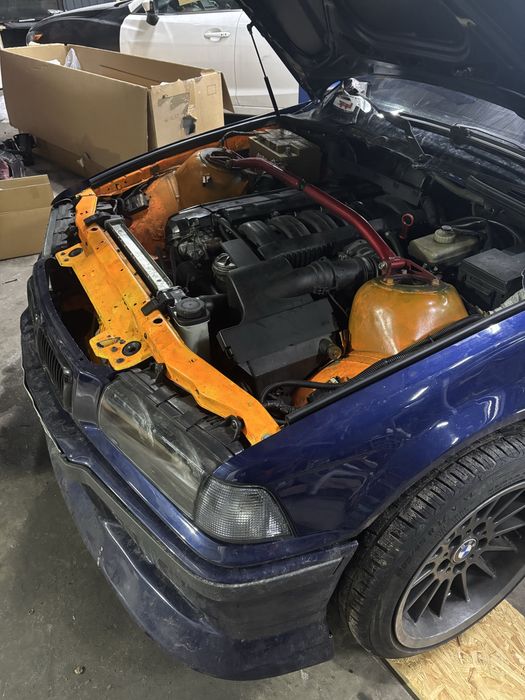 Продам BMW E36.