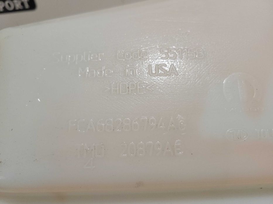 Бачок бачек омывателя очистителя омивача Jeep Cherokee KL 2018 2019+