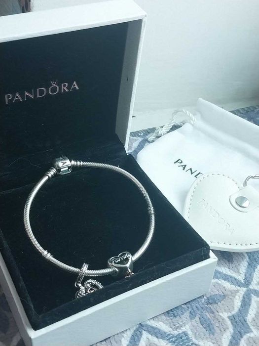 Оригінальний браслет  «PANDORA» з двома шармами