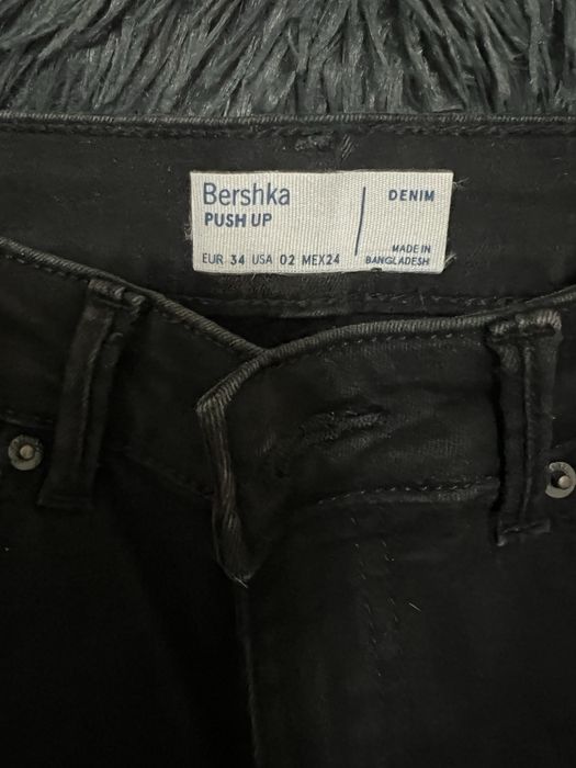 Jeans Bershka Stradivarius Shein POUCO USO 32 e 34