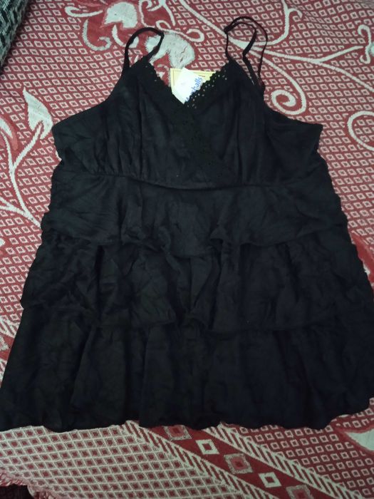 Стильный фирменный  шикарный топ топик