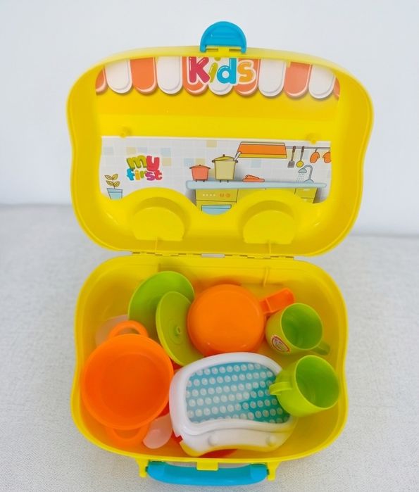 Estojo cozinha Infantil transformável em carrinho