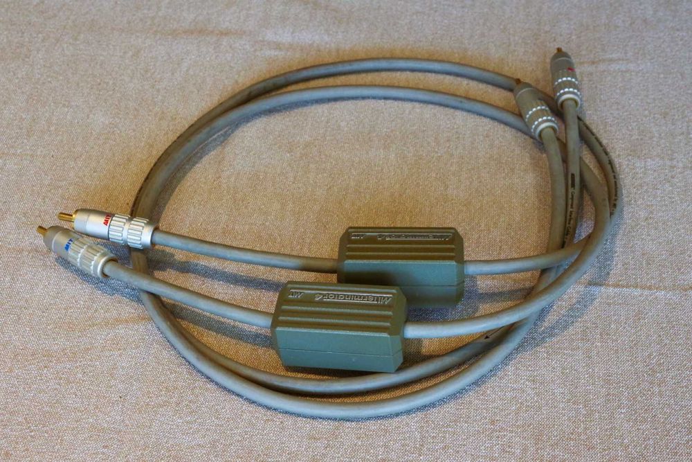 Cabos interconnect MIT Terminator 4