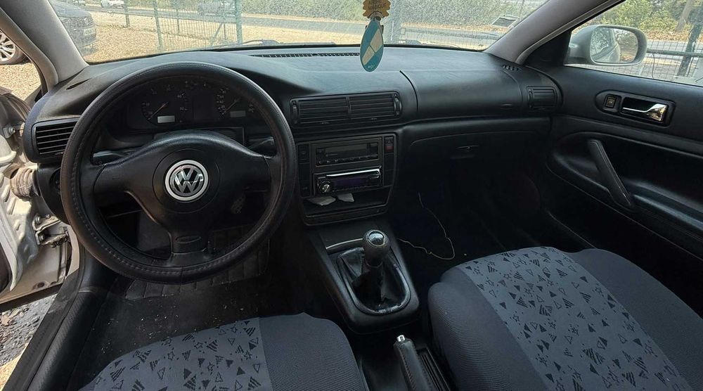 VW Passat Sedan 1999