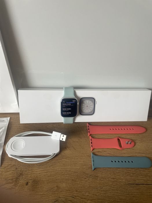 Apple Watch Series 8 45 mm GPS ZESTAW