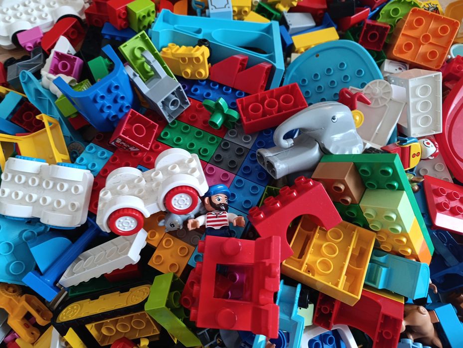 Rezerwacja Mnóstwo klocków LEGO Duplo pociągi, tory, figurki wielki zestaw