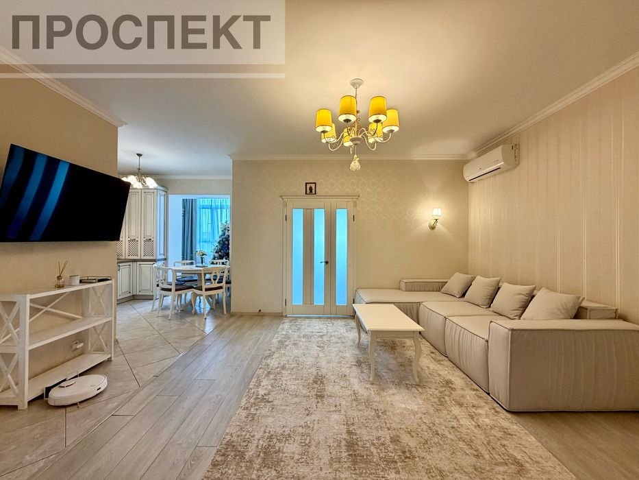 Продам 3-х кімн.квартиру з ремонтом вул. Євгена Коростильова ( ЦЕНТР). З видом на парк.
