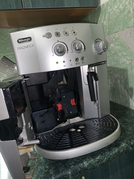 Кавомашина DeLonghi Magnifica | Італія