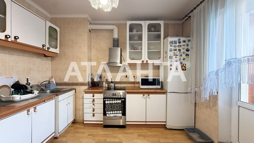 Трикімнатна квартира метро Позняки держ програми