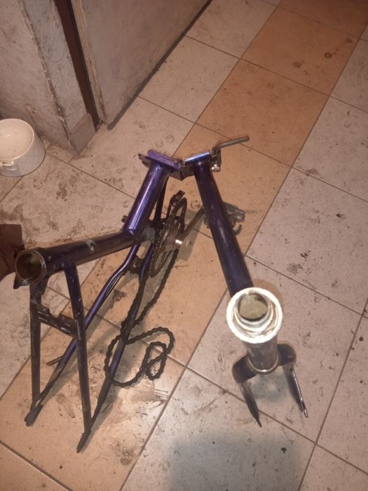 Rama składana z widelcem