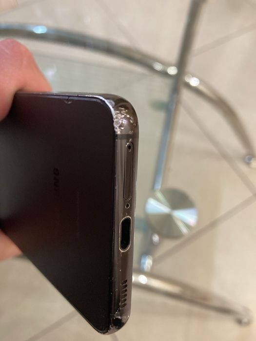 Продам samsung s22 8/128