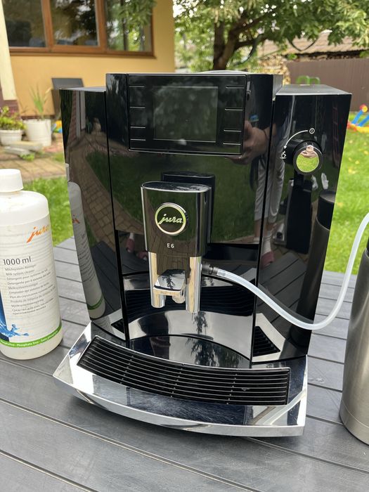 Кавомашина Jura E6 Piano Black