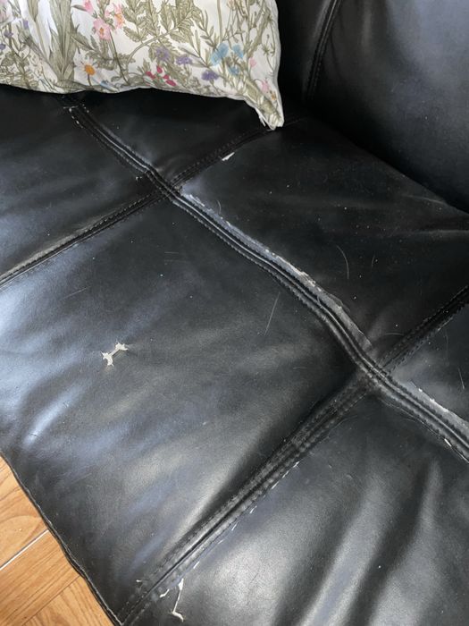 Sofá de pele preto