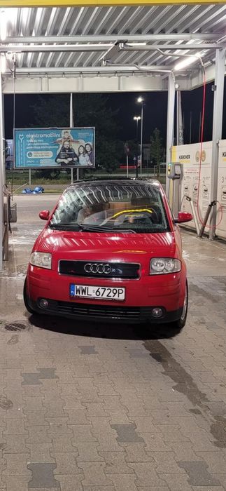 Audi A2 czerwony