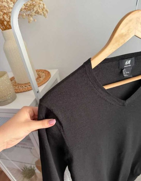 Czarny męski sweter z wełny merino 100% merino wool