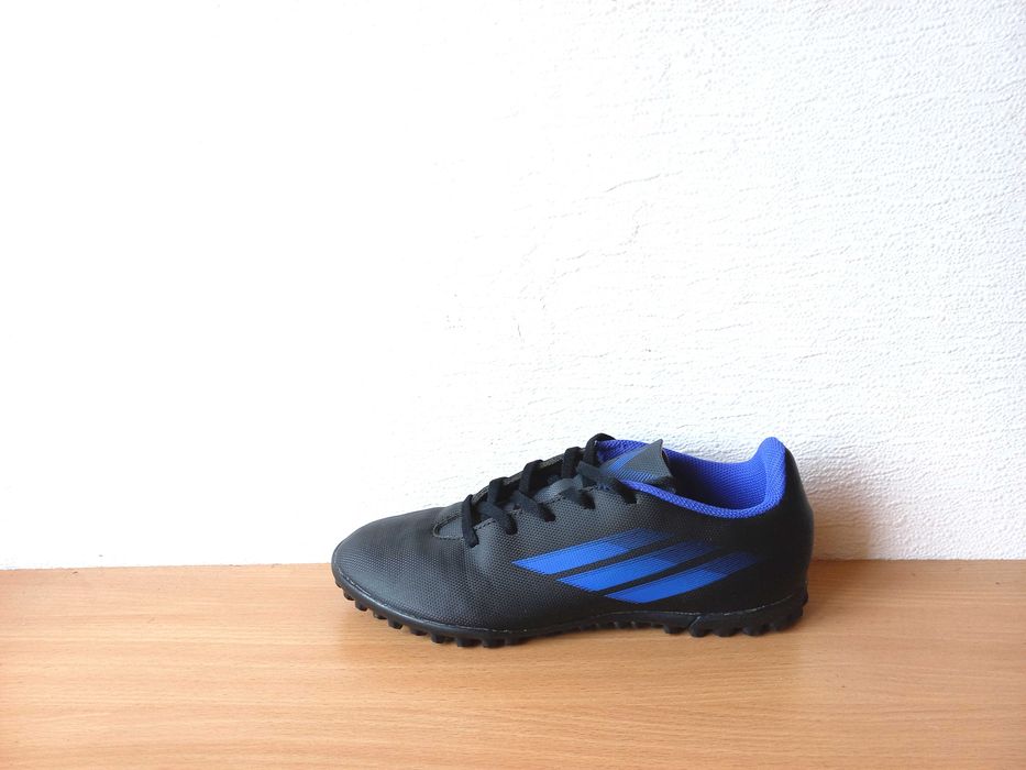 Сороконіжки стоноги бутси Adidas вказано 38 р. устілка 23,7 см