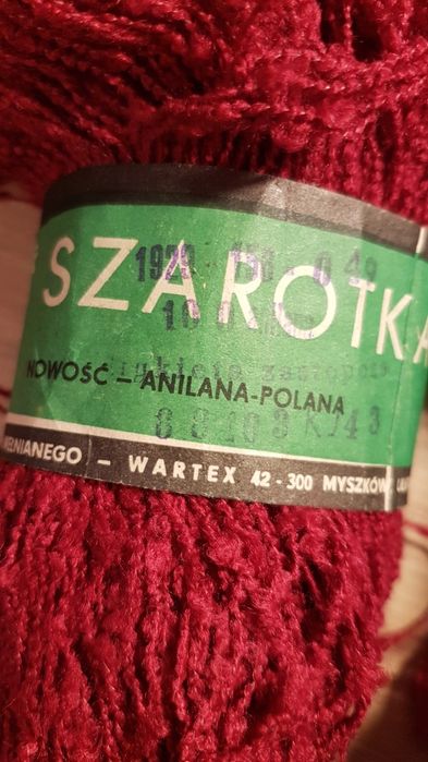 Włóczka wełna bukle