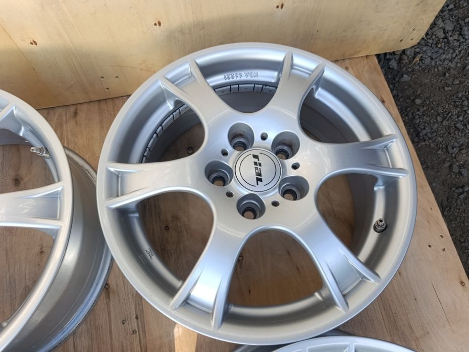 диски R16 5x114.3 et38 Rial