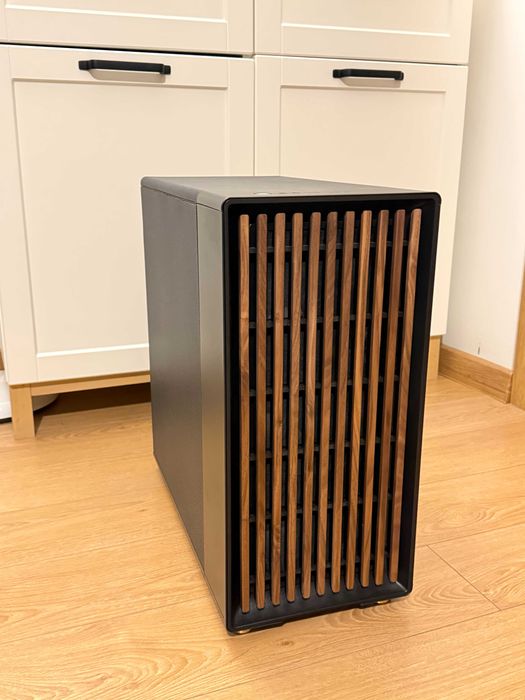 Sprzedam |R7-7800X3D| |RTX 5070| |32GB DDR5| |1TB NVMe|