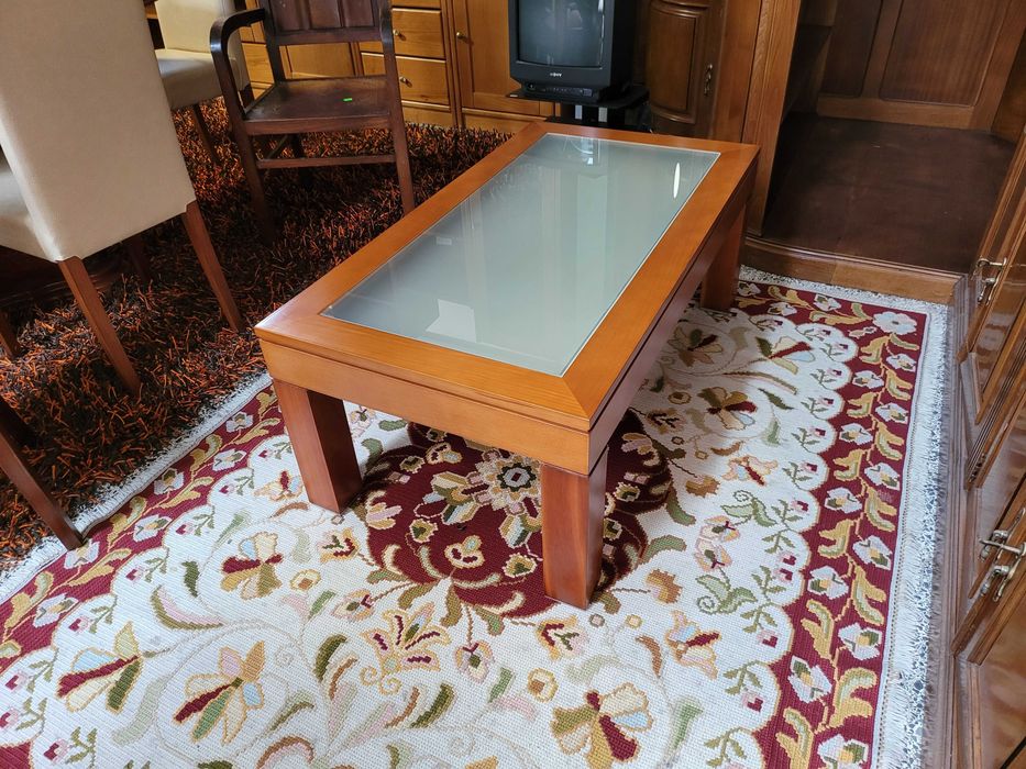 Mesa de centro em madeira maciça - óptimo estado
