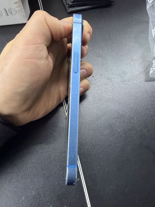 Iphone 13 blue розбитий