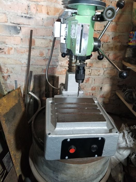 Свердлільний станок 220/380 вольт