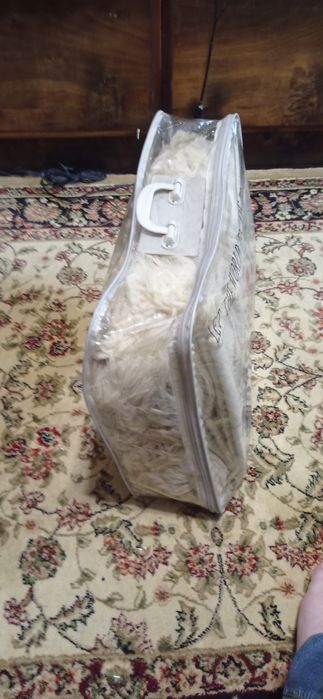 Sprzedam nowe narzuty wełniane firmowe