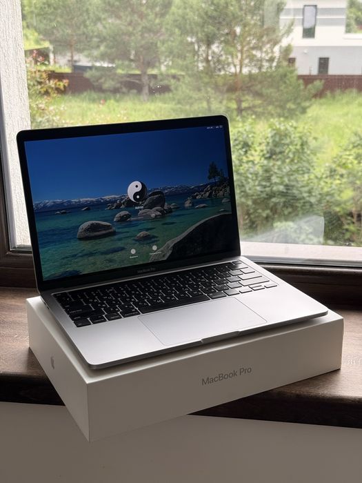 MacBook Pro 2020 16 GB , 500 gb