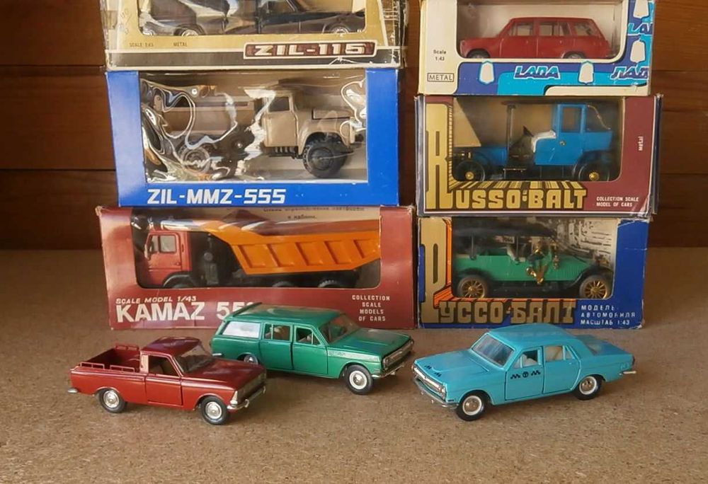 Модель авто ГАЗ Руссо Балт ВАЗ Зил УАЗ Москвич КамАЗ Ferrari 1:43 СССР