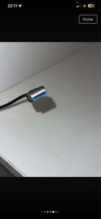 Webcam HD 1080P com redução de ruído, foco automático, fácil instalação e alta compatibilidade.