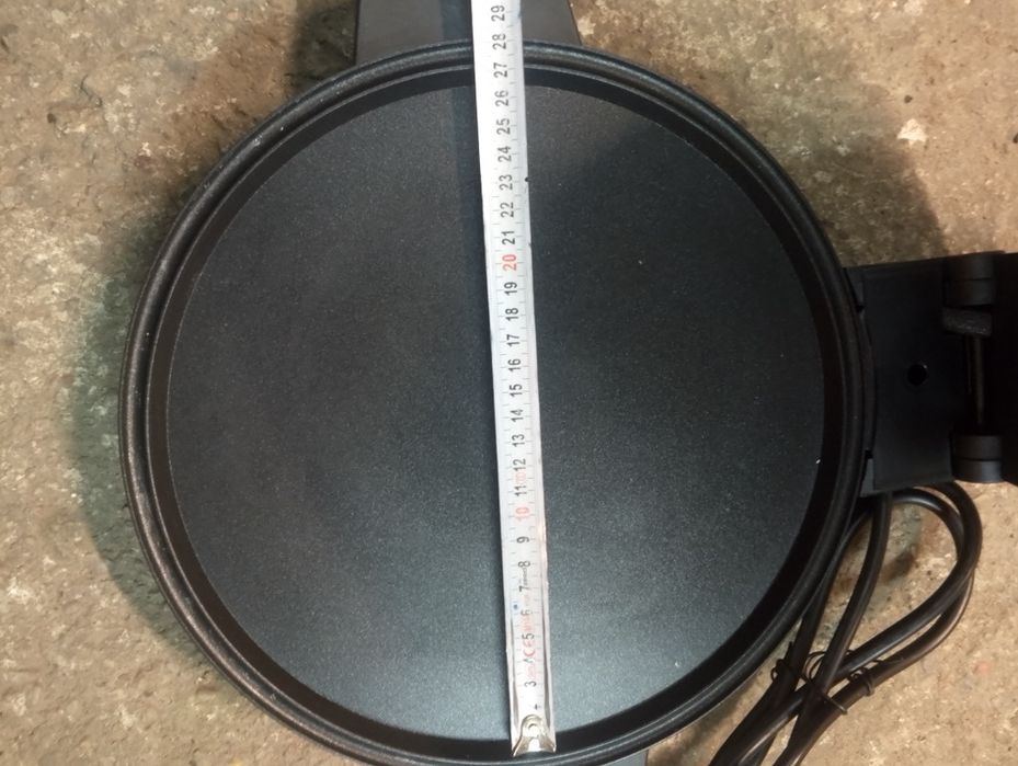 Elektryczna maszynka do pieczenia pizzy