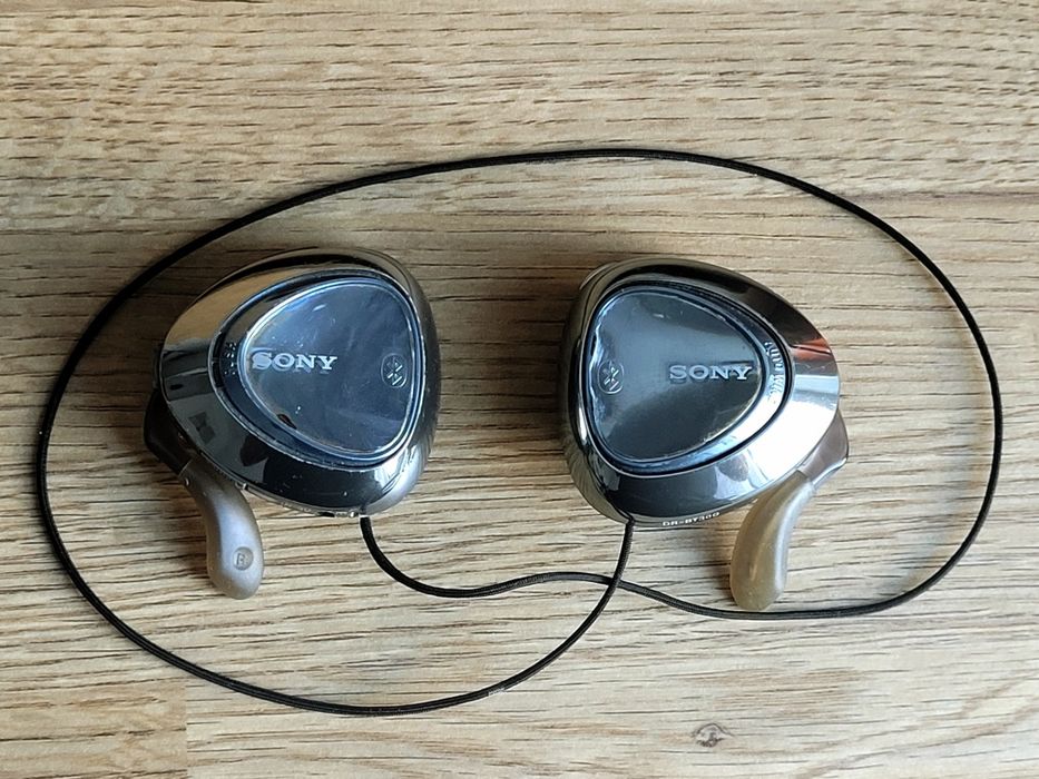Oryginalne słuchawki bezprzewodowe bluetooth SONY DR-BT30Q mikrofon