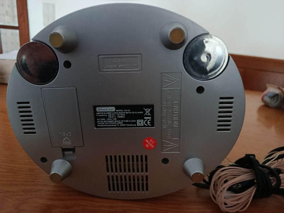 Radio, relógio, despertador e leitor de CDs