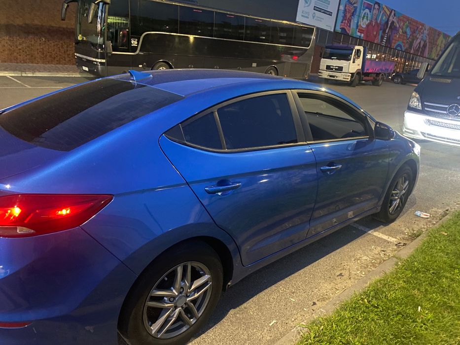 Hyundai elantra 2016