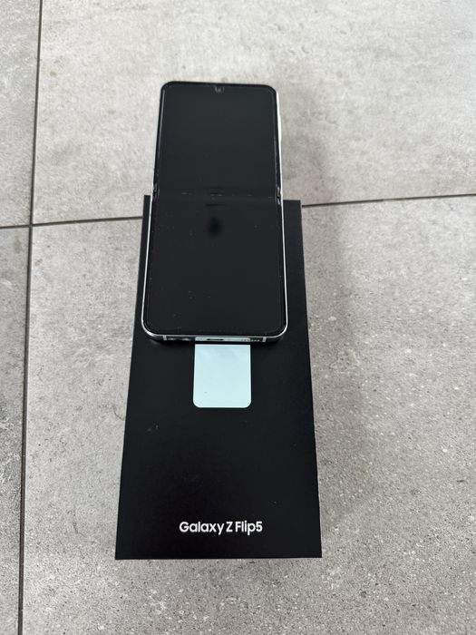 Samsung Galaxy Z Flip 5