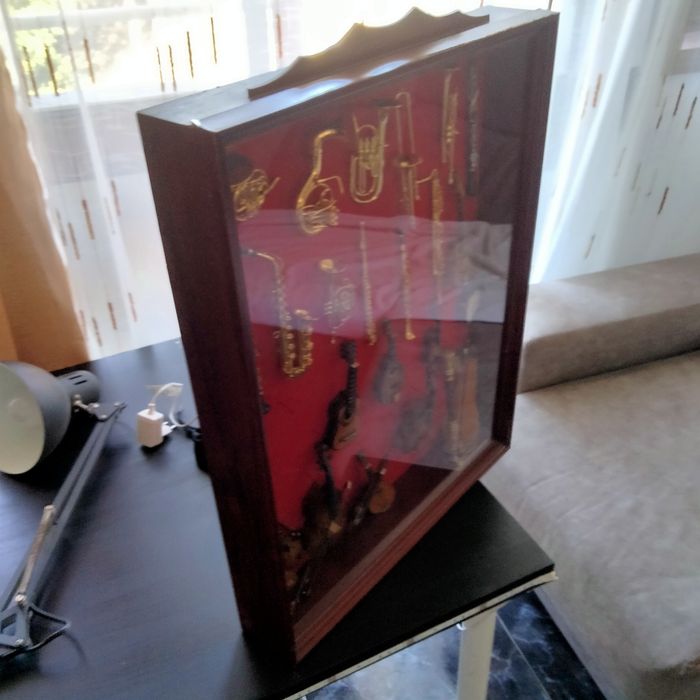 Miniaturas de estrumentos música