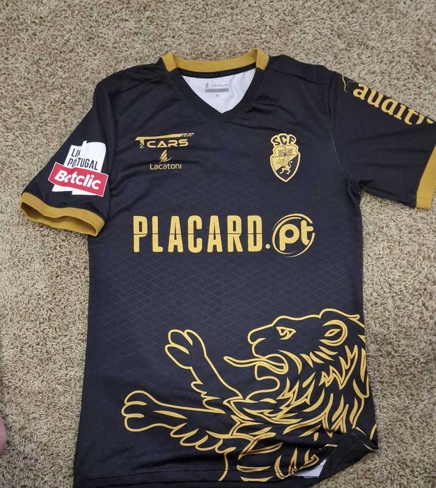 Camisolas oficiais, algumas trocadas em campo!