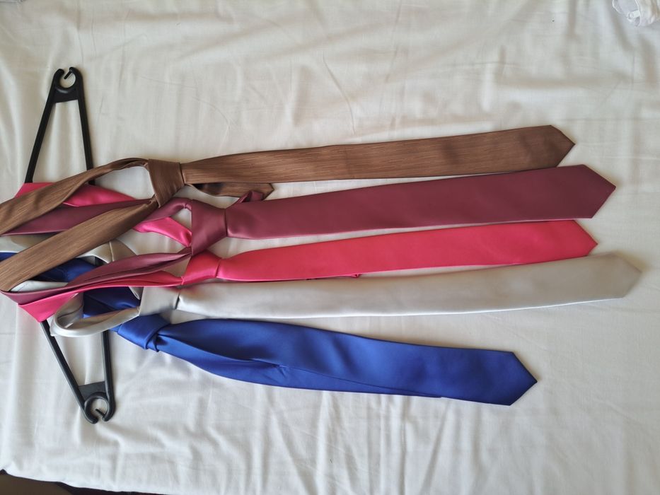 Sprzedam krawaty, 8zł/szt