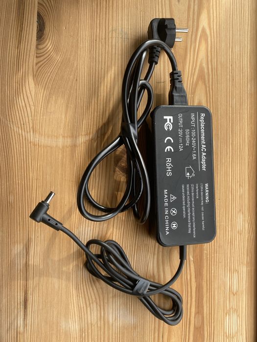 Carregador de portatil 20V