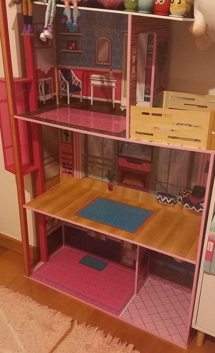 Casa das Barbies em madeira