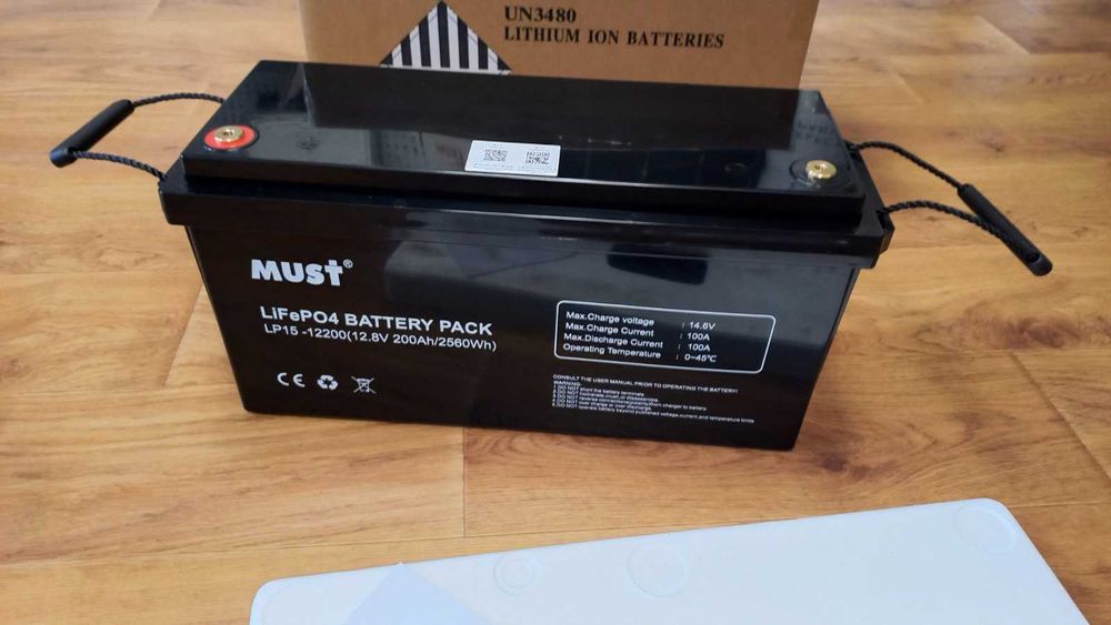 Литиевий аккумулятор 200 АЧ 12 В  MUST LIFEPO4 12-200