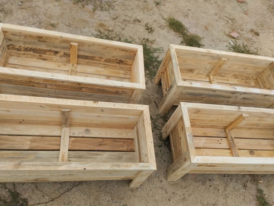 Floreiras em madeira de paletes