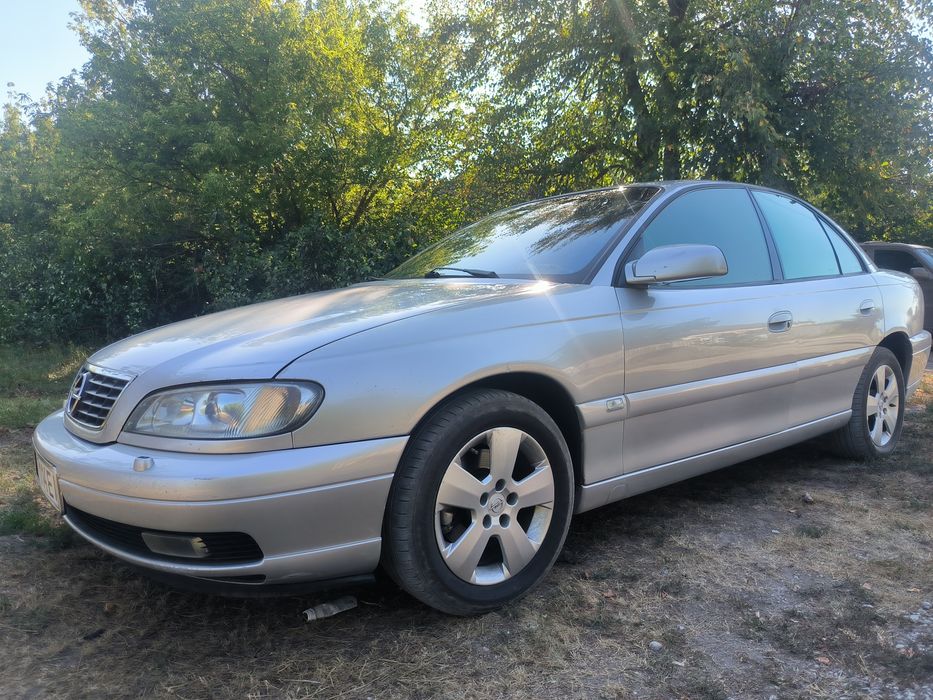 Opel Omega B 2.6
