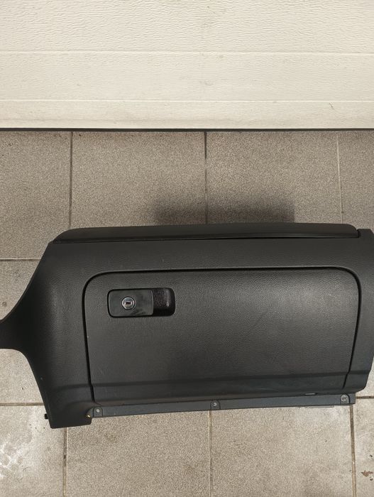 Schowek golf 5 jetta