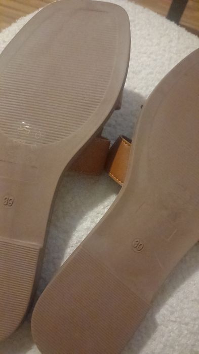 Klapki piękne brązowe nowe 39