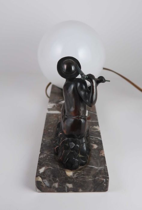 Candeeiro de mesa antigo Art Deco (Ref.1)